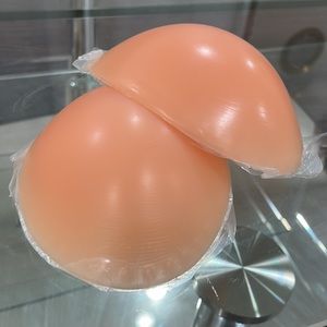 NWT silicone inserts add 2 cups in two sizes for 28” up to 38” A/B invisible bra